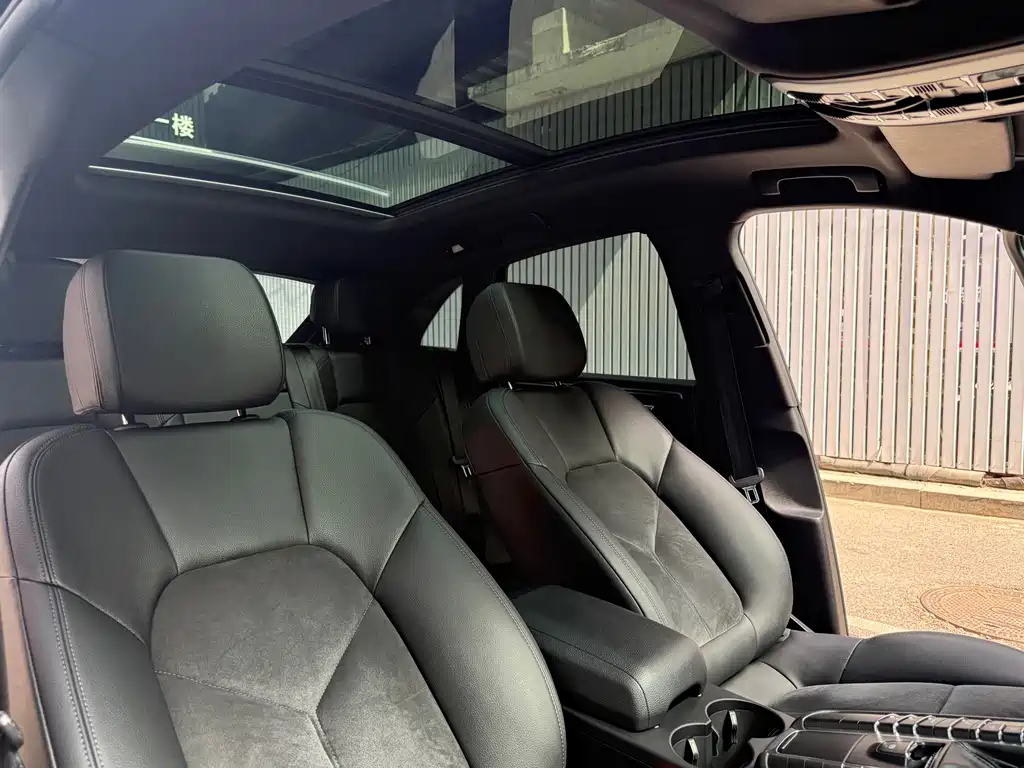 Porsche Macan — миниатюра 15