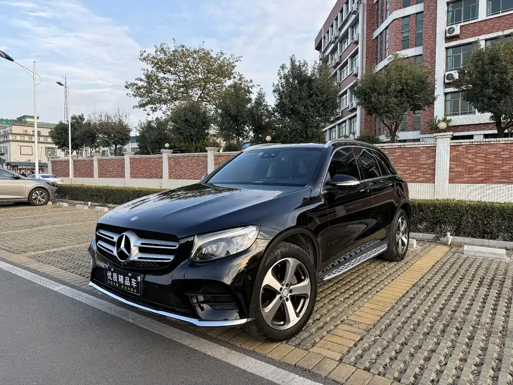 MERCEDES-BENZ GLC
