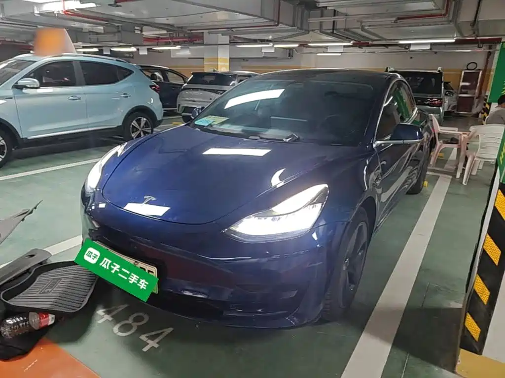 Tesla Model 3 — миниатюра 2