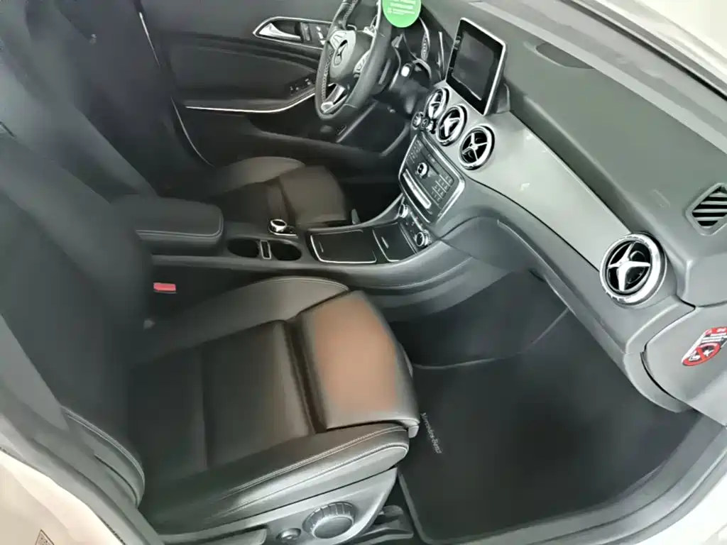 Mercedes-Benz CLA (Import) — миниатюра 25