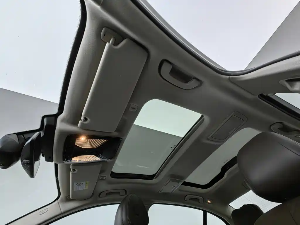 BMW 5 Series — миниатюра 14