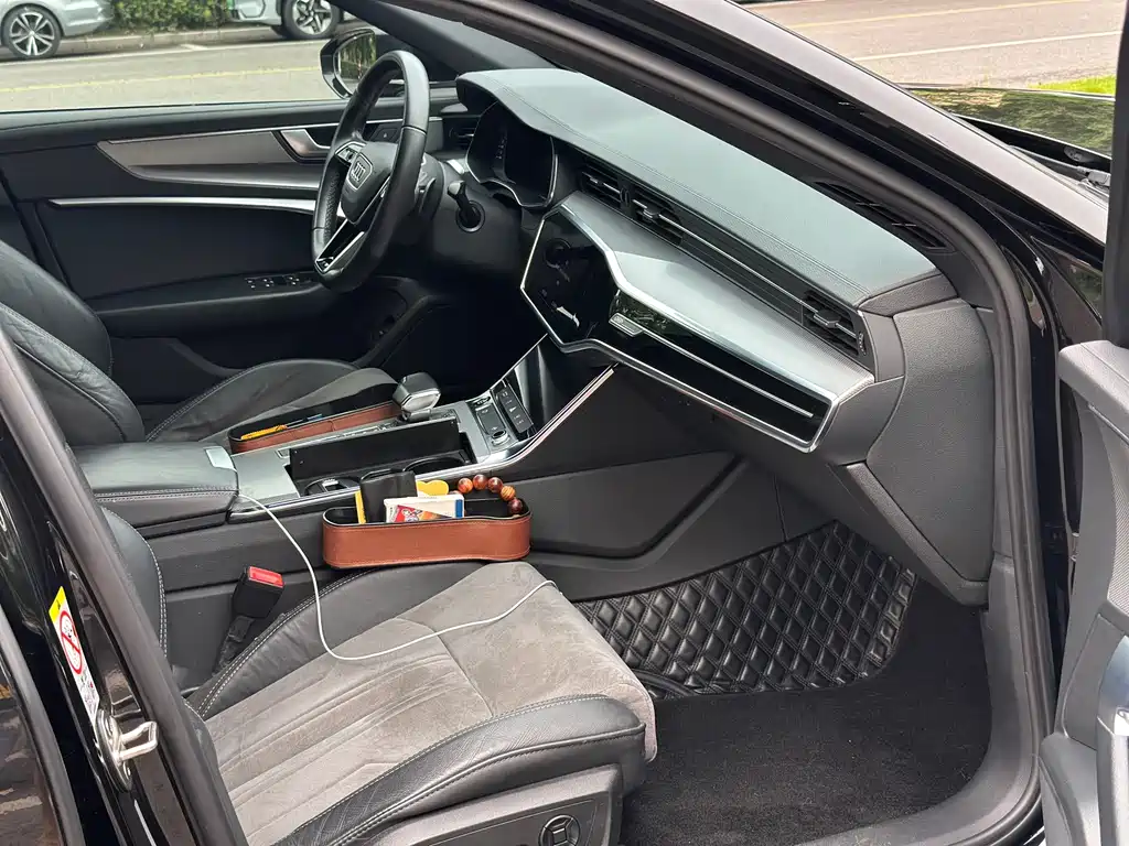 Audi A6L 40 TFSI Luxury Dynamic Type, фото 6