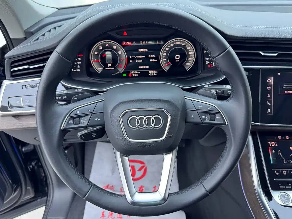 Audi Q7 — миниатюра 11