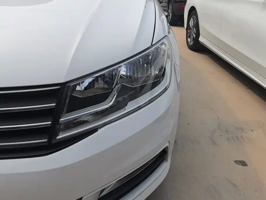 Volkswagen Santana — миниатюра 5