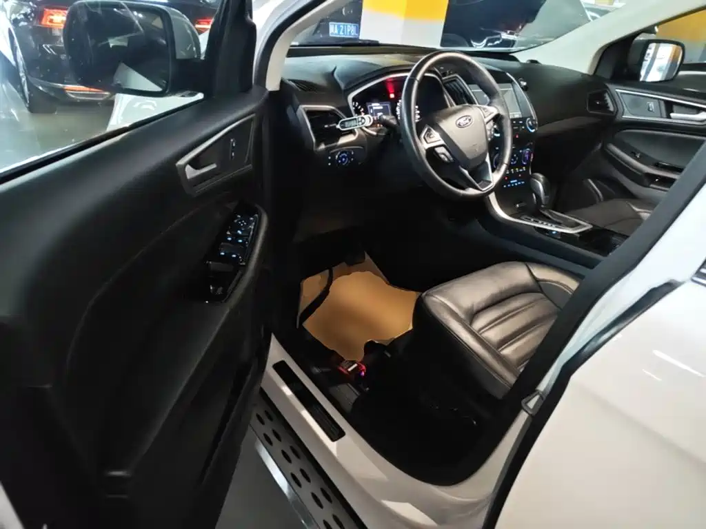 Ford Edge — миниатюра 16