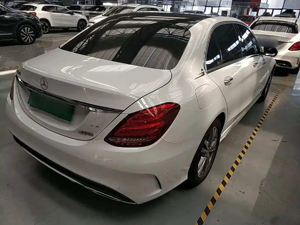 Mercedes-Benz C-Class — миниатюра 7