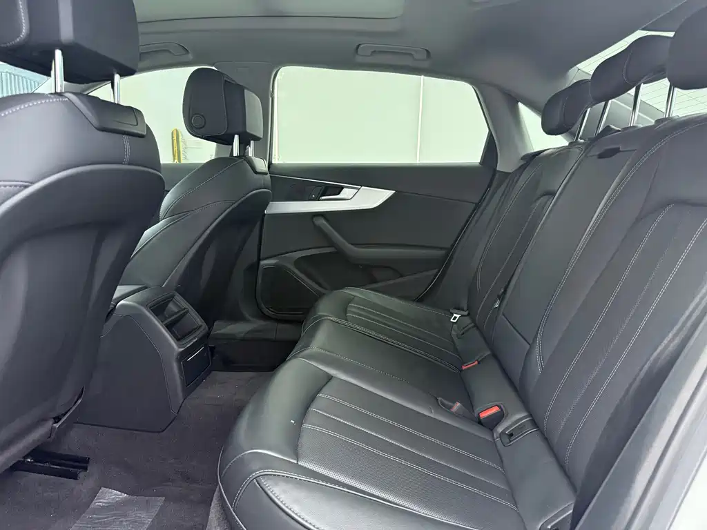 Audi A4L — миниатюра 9