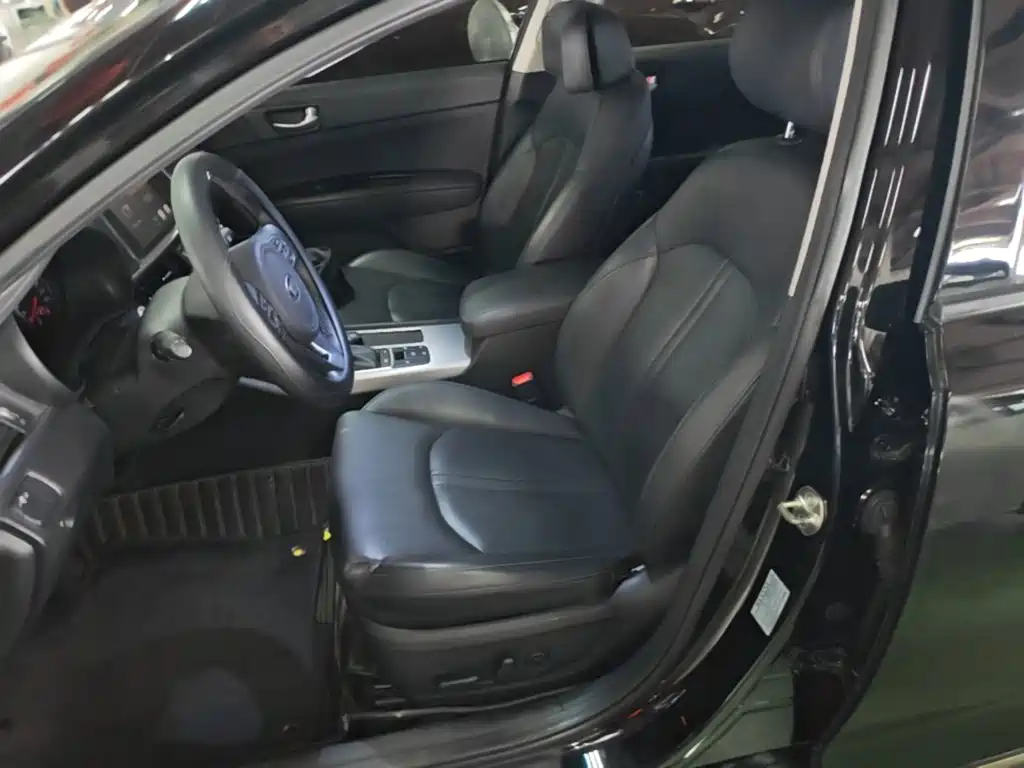 Kia K5 New Energy — миниатюра 15
