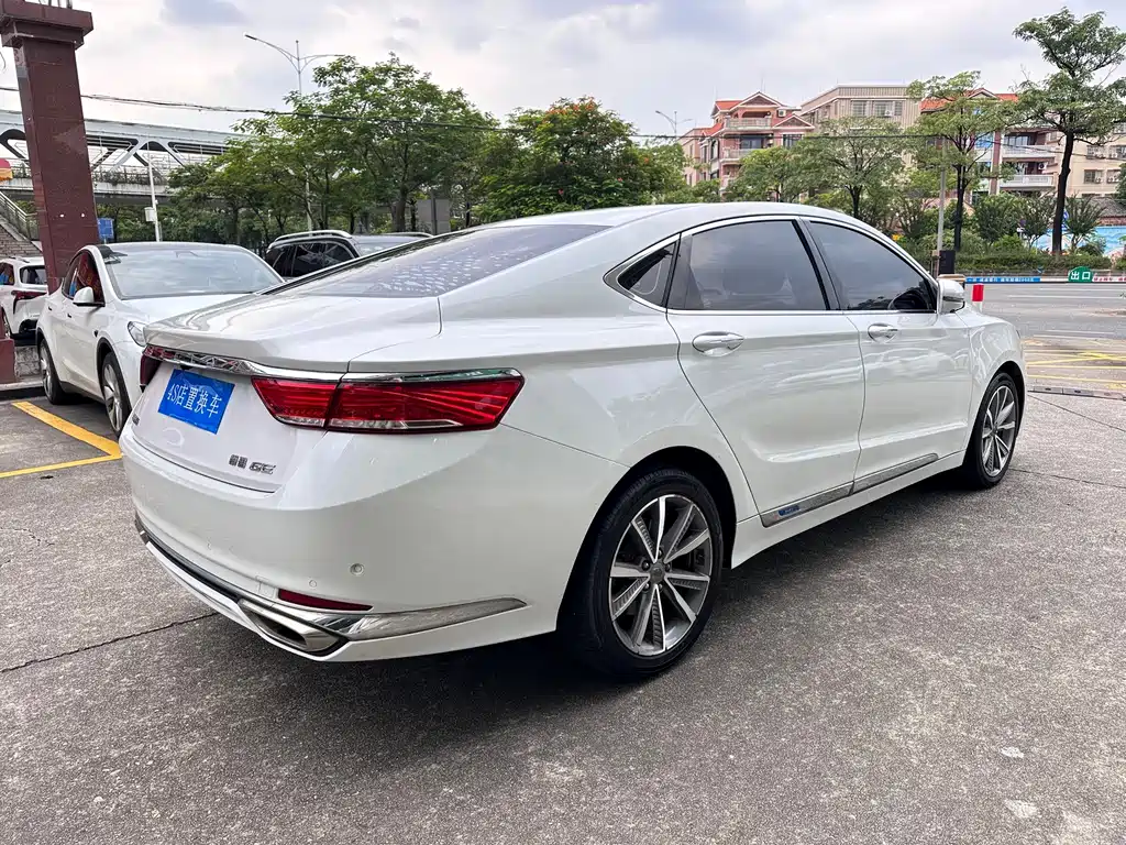 Geely Borui Hybrid — миниатюра 6