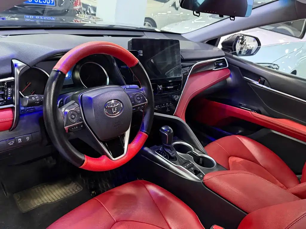 Toyota Camry — миниатюра 4