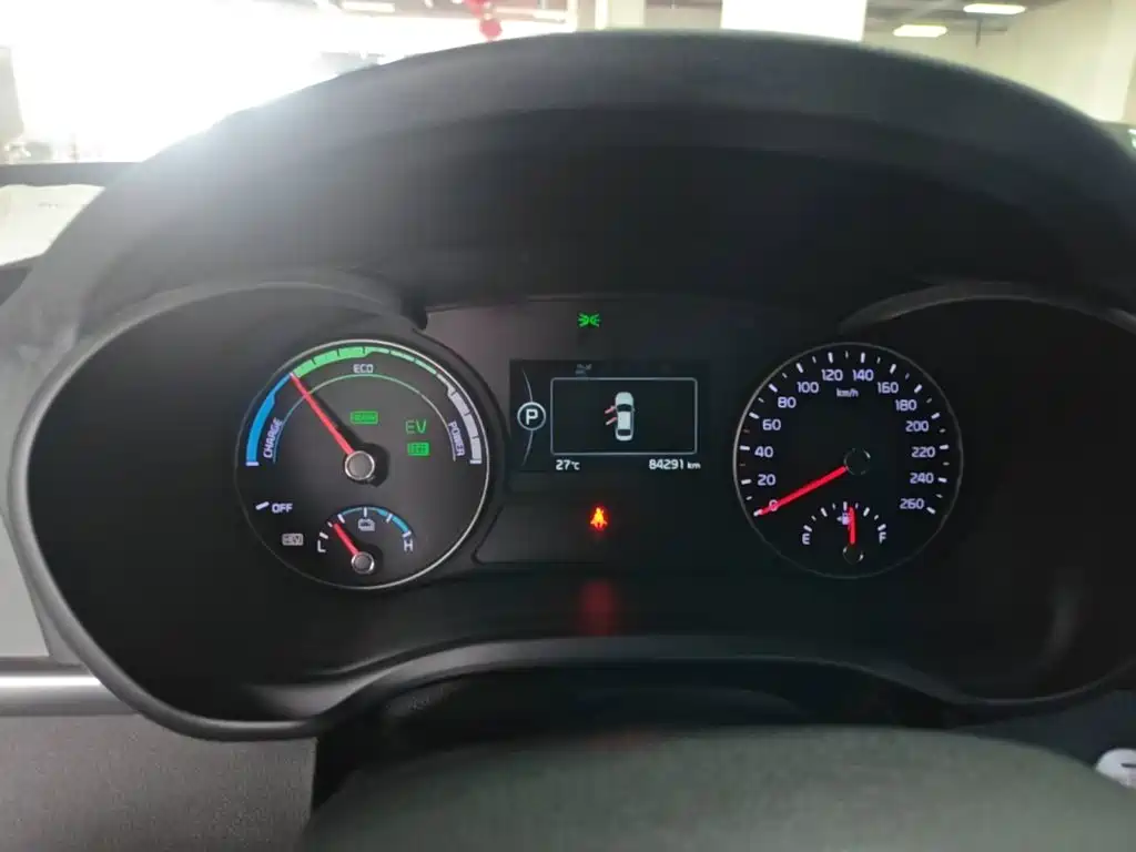 Kia K5 New Energy — миниатюра 12