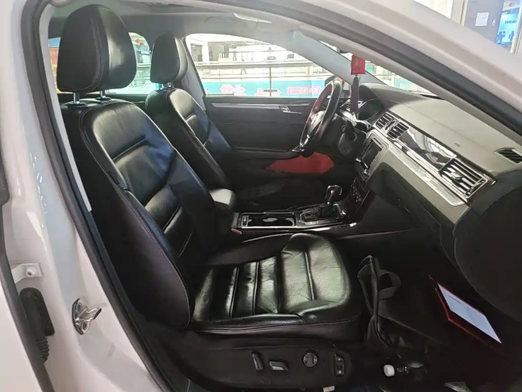 Volkswagen Passat — миниатюра 25
