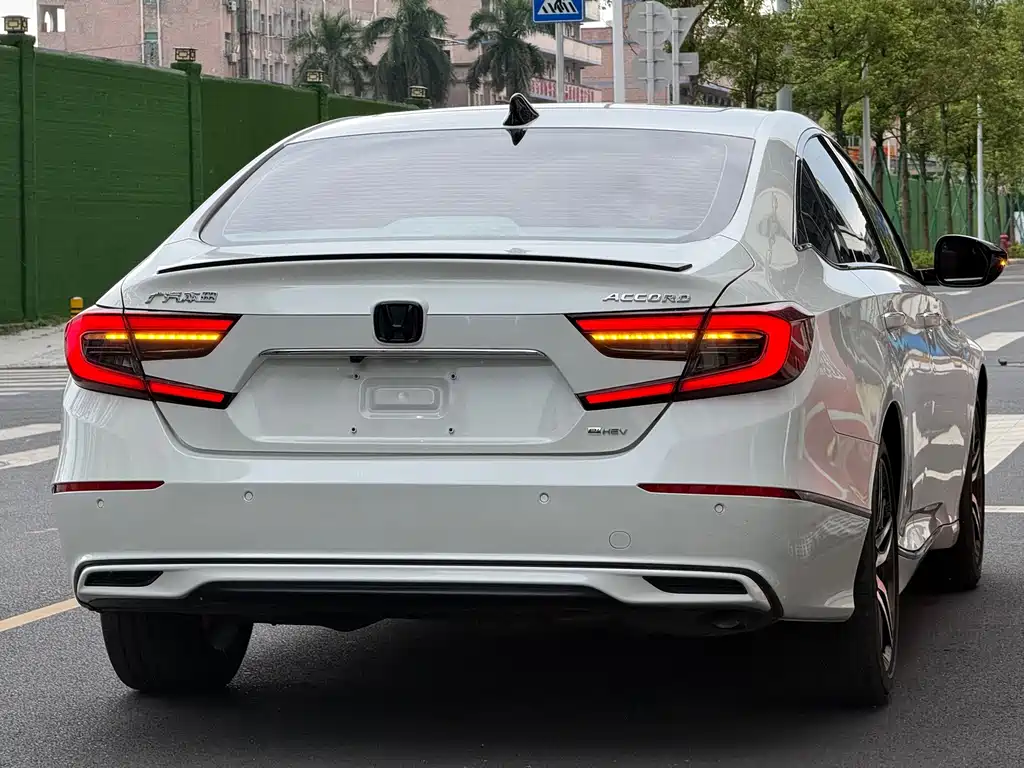 Honda Accord — миниатюра 14