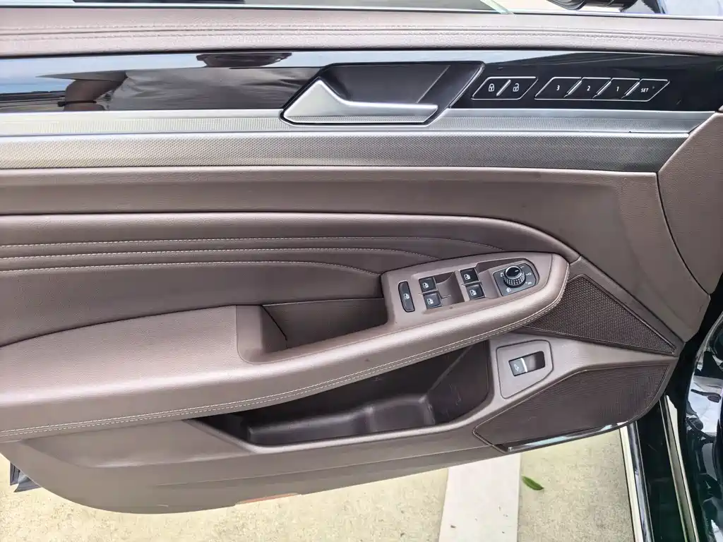 Volkswagen Phideon — миниатюра 4