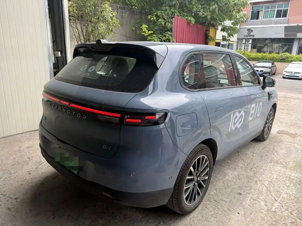 Leapmotor Leapmotor B10 — миниатюра 2