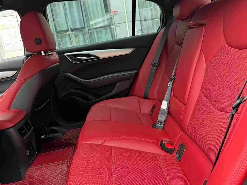 Cadillac CT5 — миниатюра 10