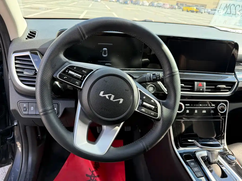 Kia Seltos — миниатюра 13