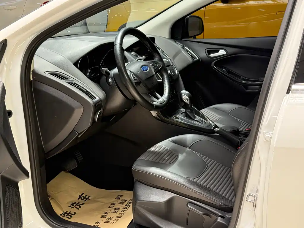 Ford Focus — миниатюра 11