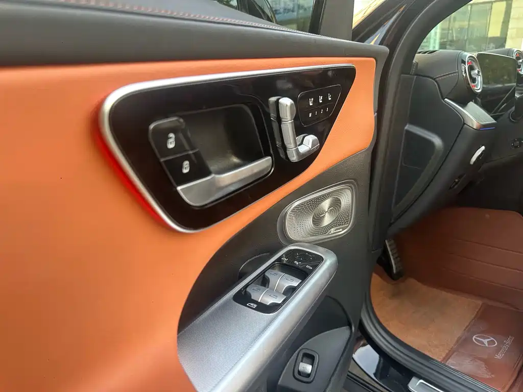 Mercedes-Benz GLC — миниатюра 4
