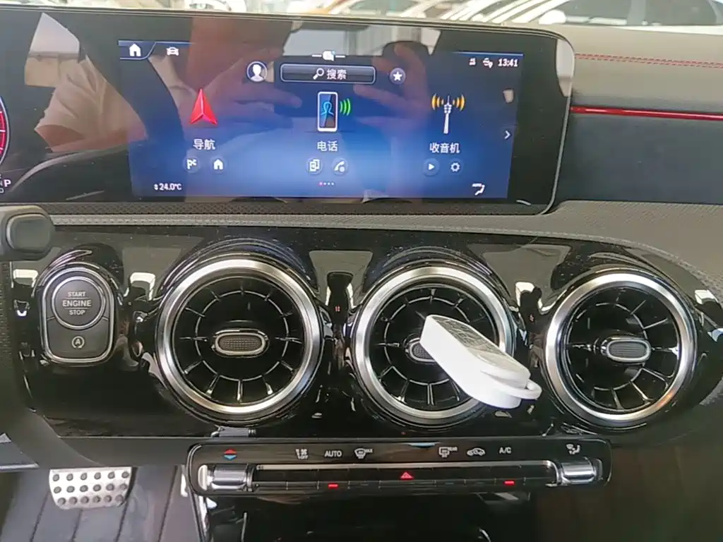 Mercedes-Benz CLA (Import) — миниатюра 13
