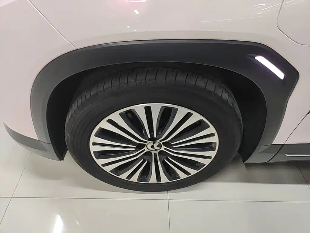 NIO ES6 — миниатюра 23