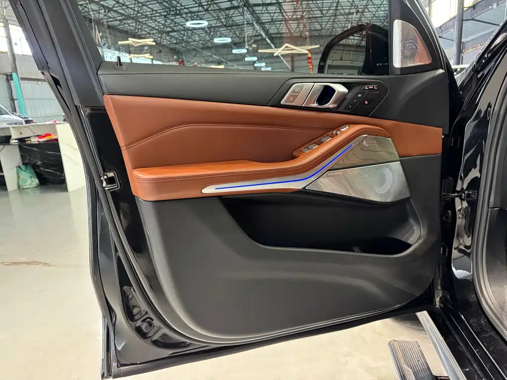 BMW X7 — миниатюра 13