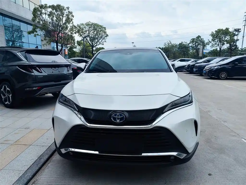 Toyota Harrier — миниатюра 2