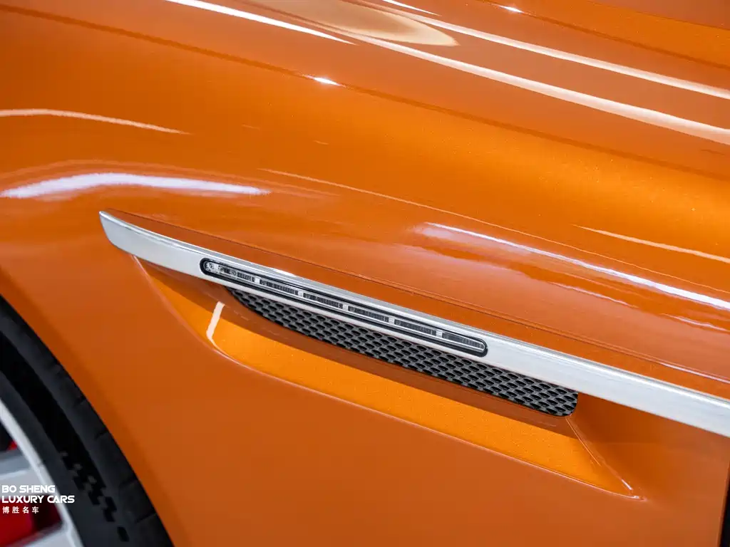 Aston Martin Virage — миниатюра 29