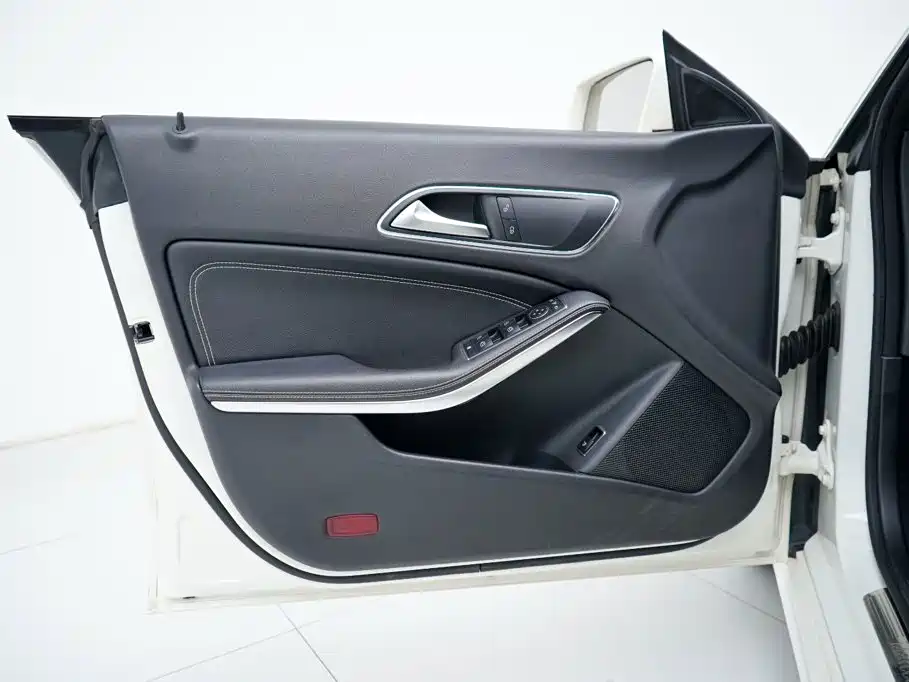 Mercedes-Benz CLA (Import) — миниатюра 15