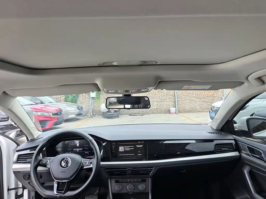 Volkswagen Lavida — миниатюра 5
