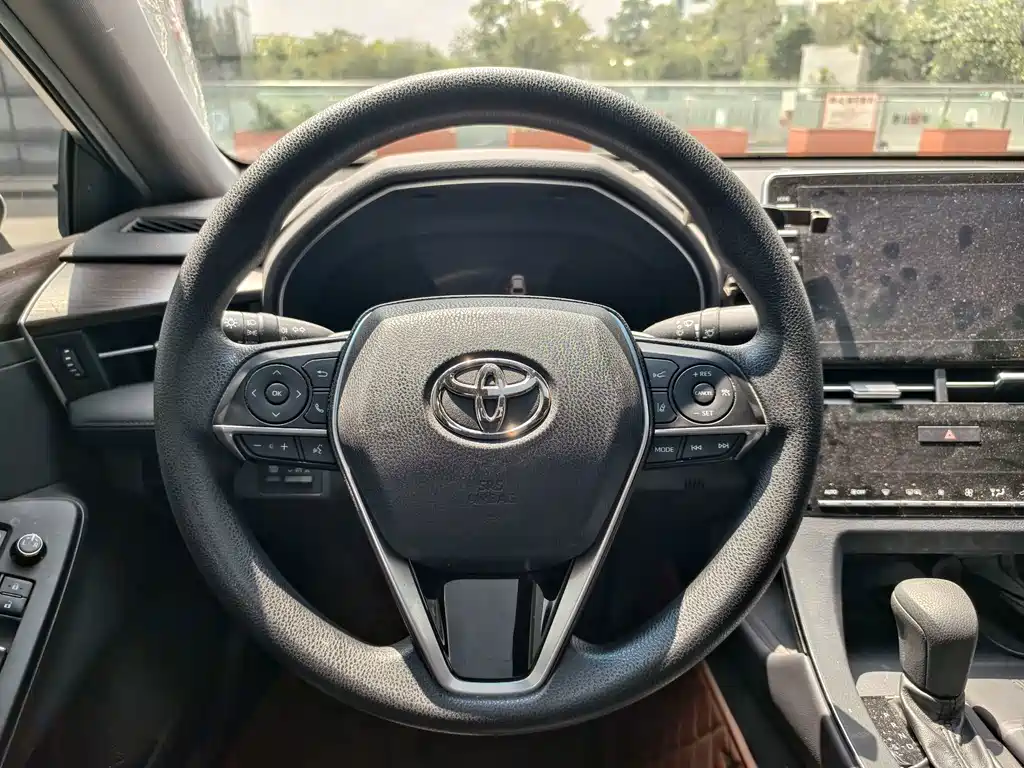 Toyota Avalon — миниатюра 18