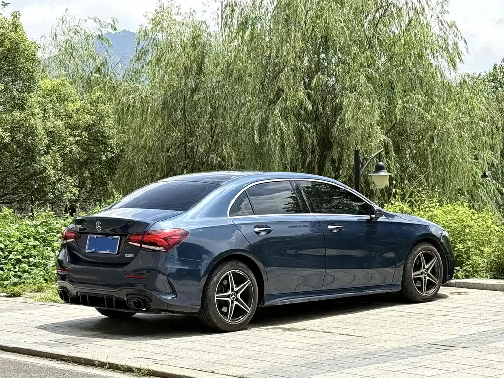 MERCEDES-BENZ A CLASS