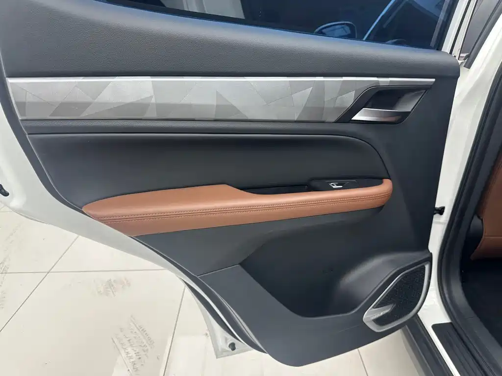 Geely Vision X6 — миниатюра 14