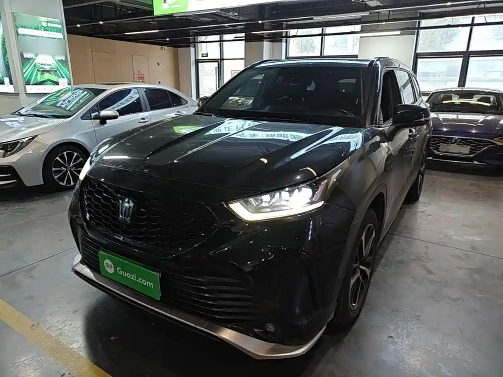 Toyota Crown Kluger
