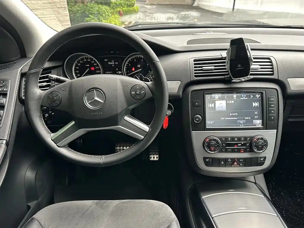 Mercedes-Benz R-Class — миниатюра 20