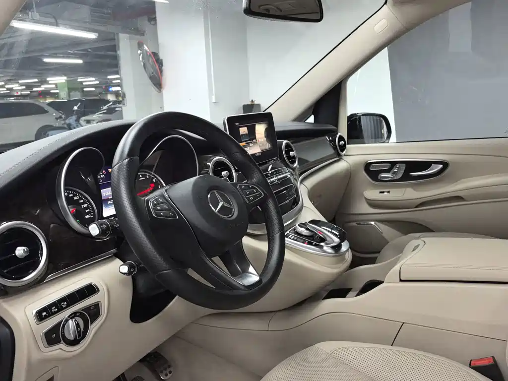 Mercedes-Benz V-Class — миниатюра 4