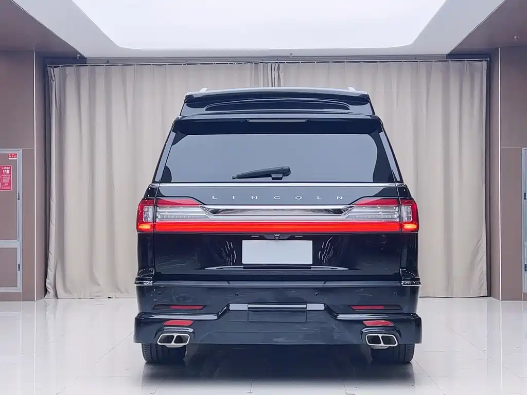 Lincoln Navigator — миниатюра 18