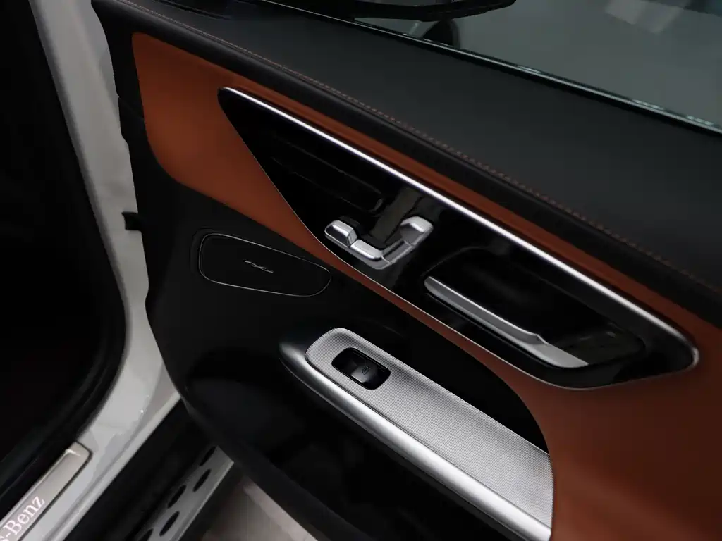 Mercedes-Benz GLC — миниатюра 21