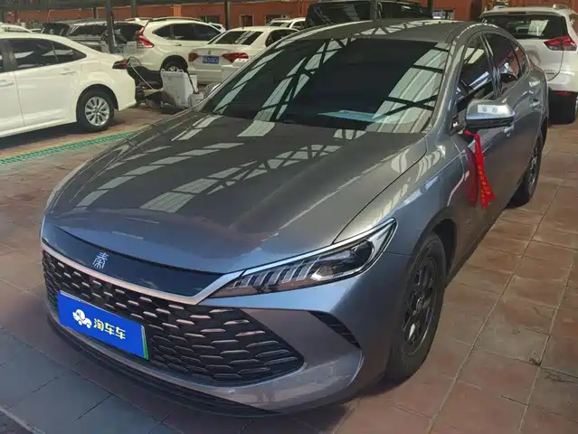 2025 BYD Qin