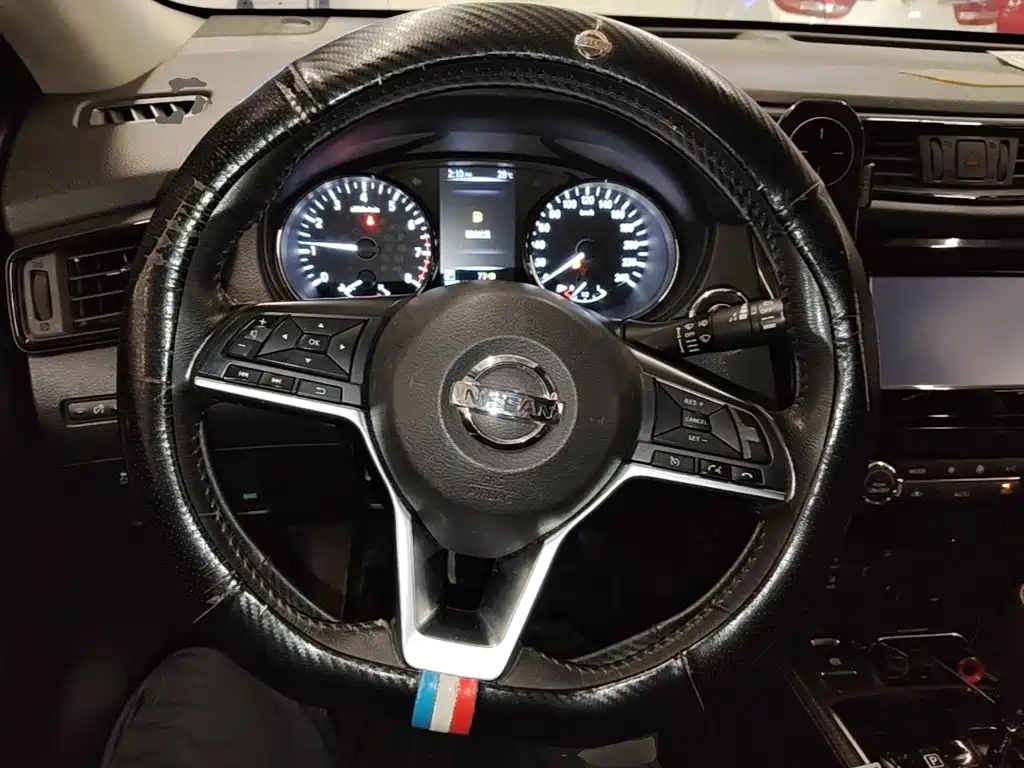 Nissan X-Trail — миниатюра 11