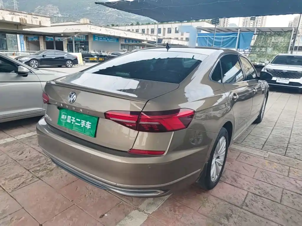 Volkswagen Passat — миниатюра 7