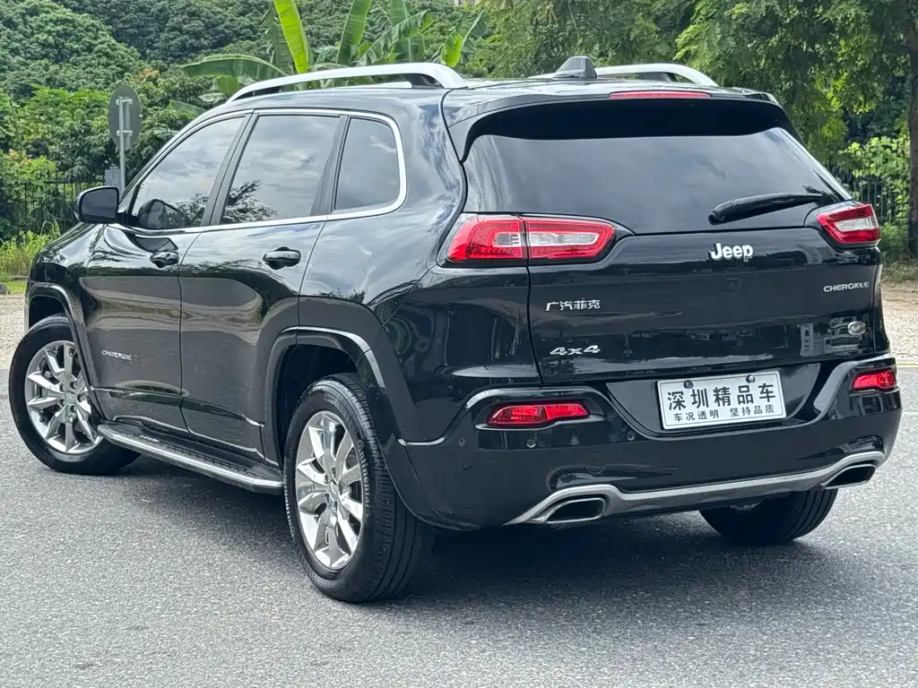 Jeep Cherokee — миниатюра 3