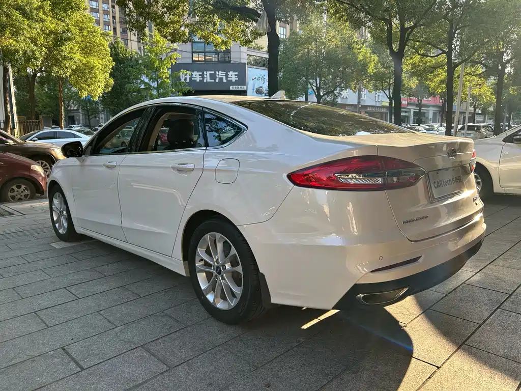 Ford Mondeo — миниатюра 13