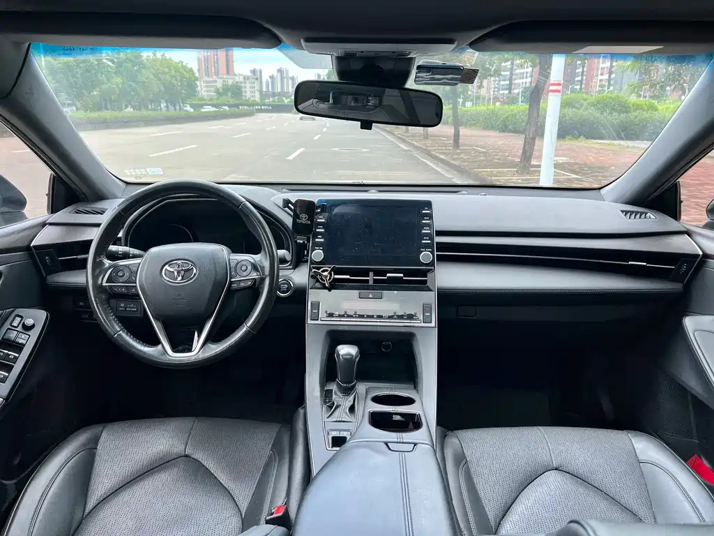 Toyota Avalon — миниатюра 6