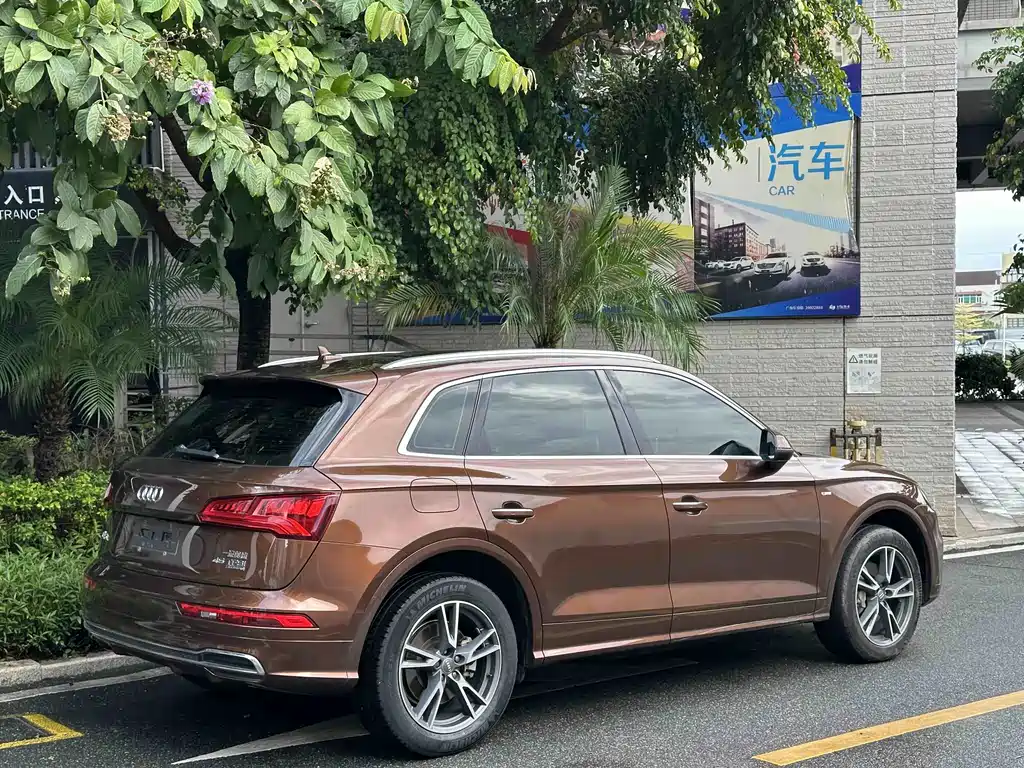 Audi Q5L — миниатюра 8