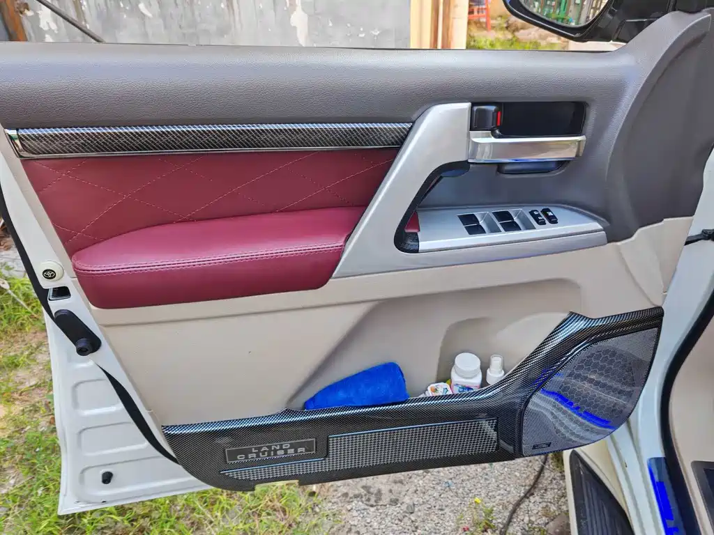 Toyota Land Cruiser — миниатюра 3