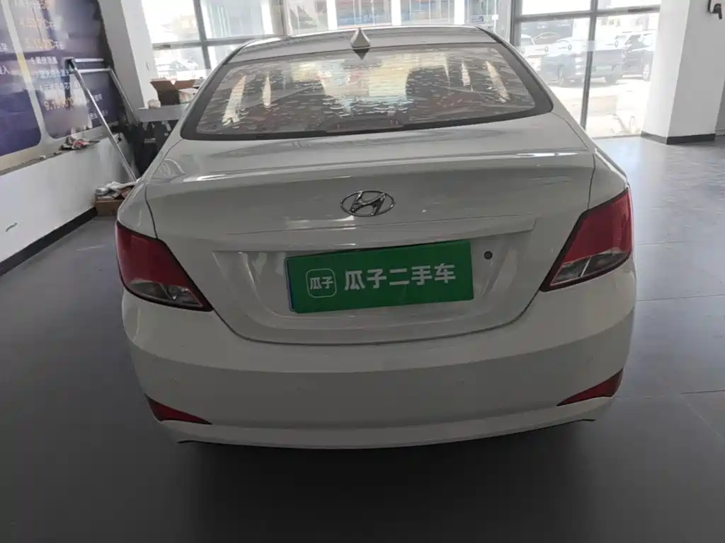 Hyundai Verna — миниатюра 6