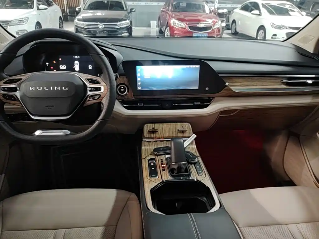 Wuling Victory — миниатюра 13