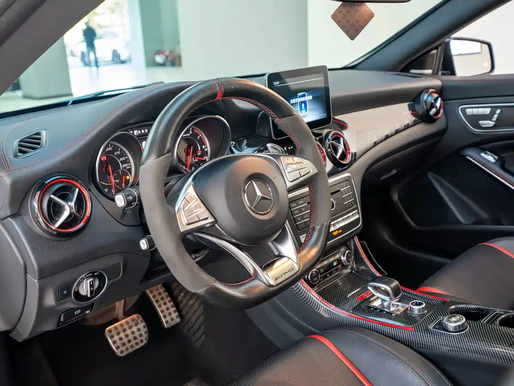 Mercedes-Benz CLA AMG — миниатюра 9