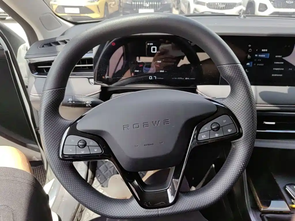 Roewe i5 — миниатюра 7